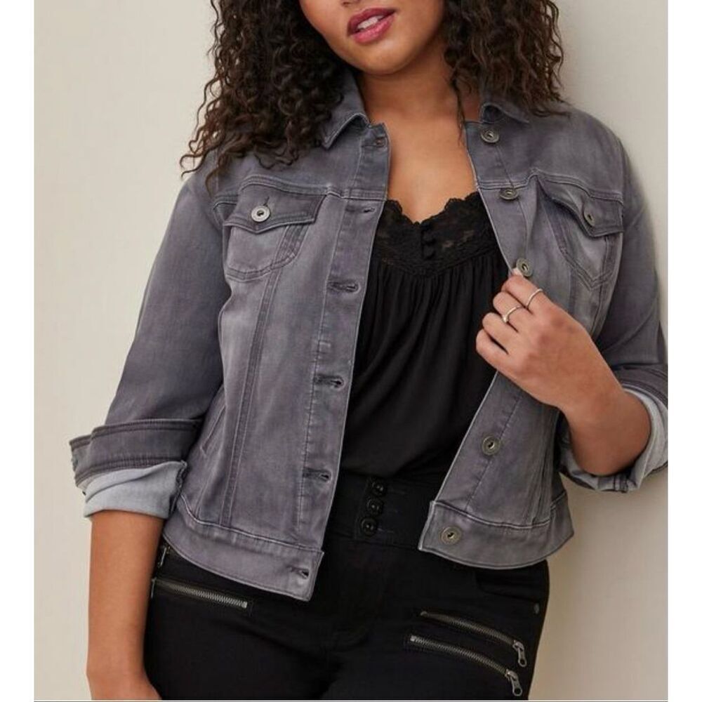 Torrid Grey Collared Button Front Cotton Blend Denim Trucker Jacket Size 0